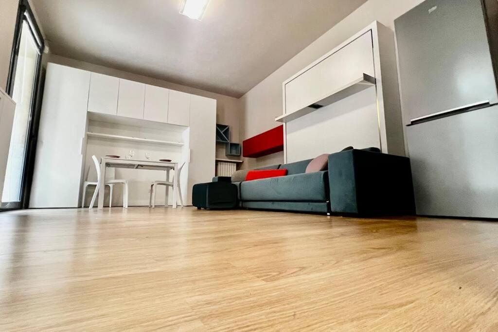 Urban House - Comfy Flat Navigli Milan Center Apartment Luaran gambar