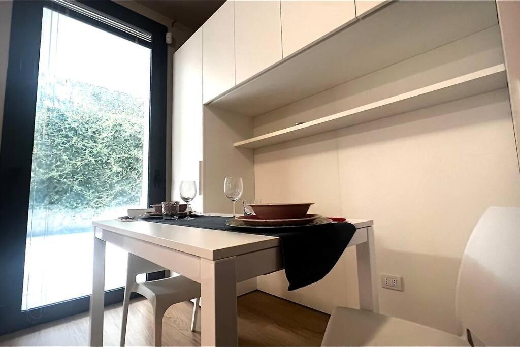 Urban House - Comfy Flat Navigli Milan Center Apartment Luaran gambar